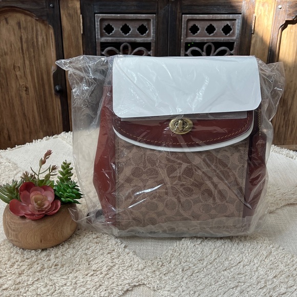🍁NWT Coach Signature Parker Tan/Rust Backpack Rare Find! Gorgeous!! - Picture 4 of 14